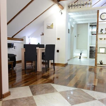 Apartman Rustik Belgrado Buitenkant foto